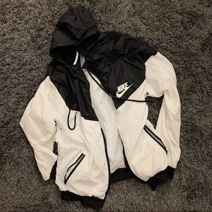 NIKE Windbreaker Jacket